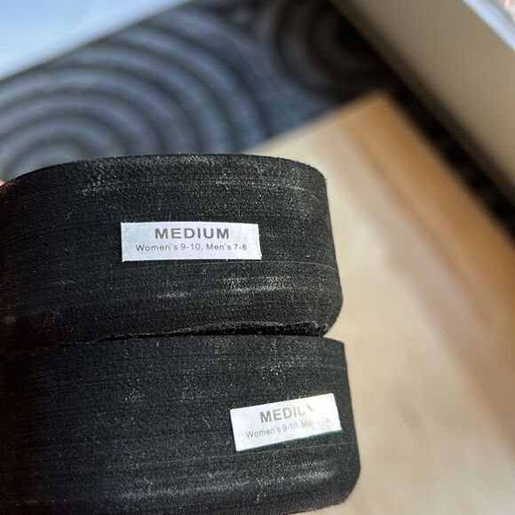 Atlanta Falcons Sequin Flip Flops - Picture 4 of 4